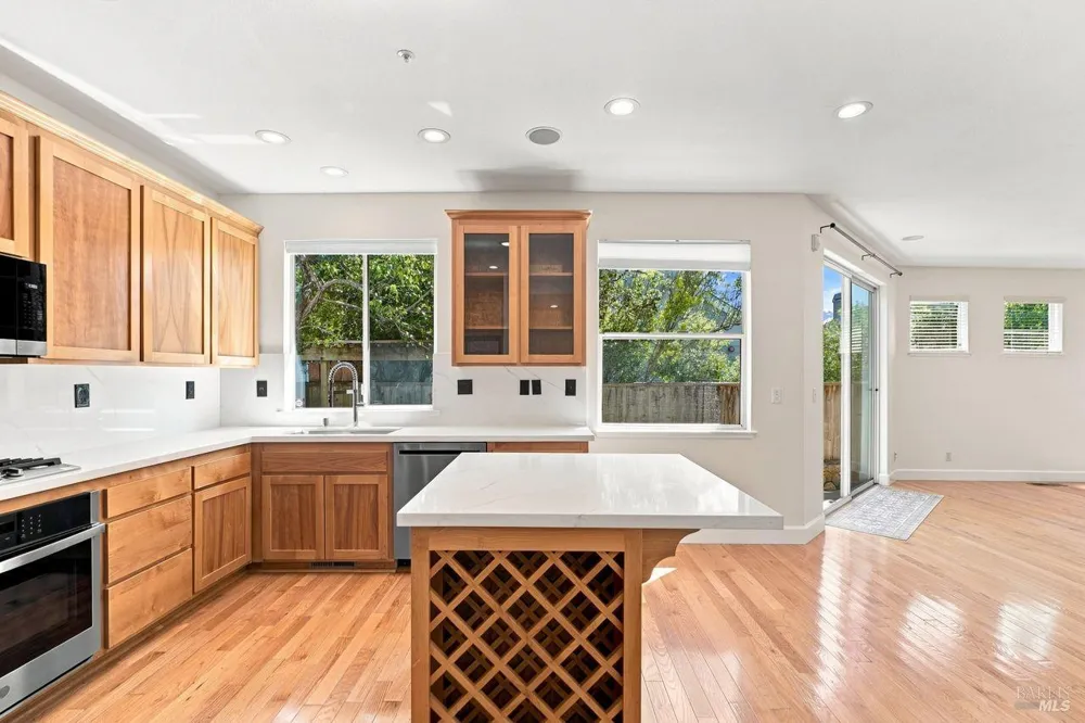6 Egret View San Rafael, CA 94901