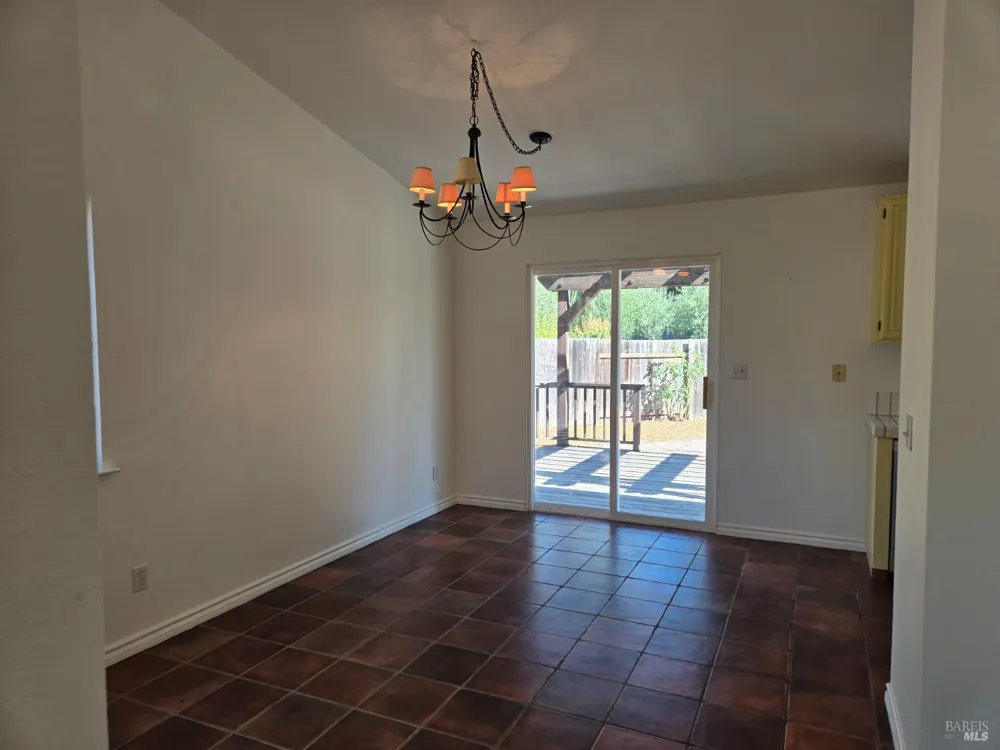 913 Granado Court Windsor, CA 95492