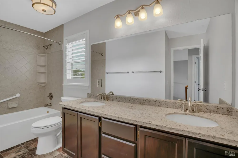 818 Summerbreeze Drive Vacaville, CA 95687