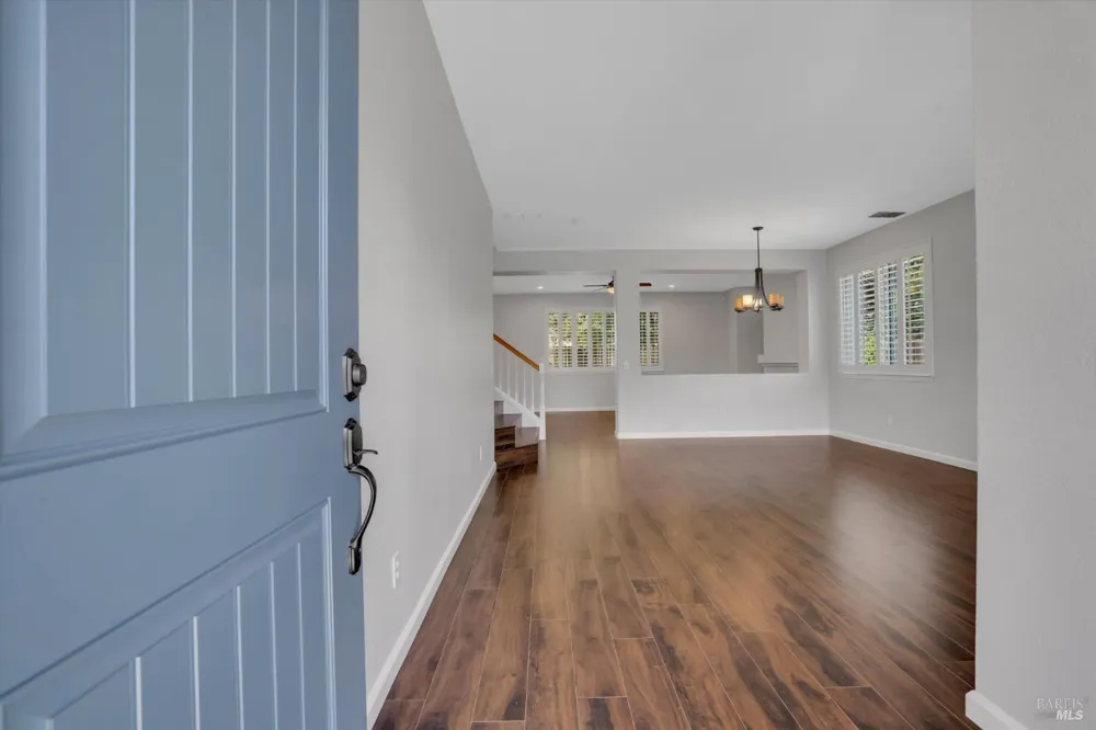 818 Summerbreeze Drive Vacaville, CA 95687