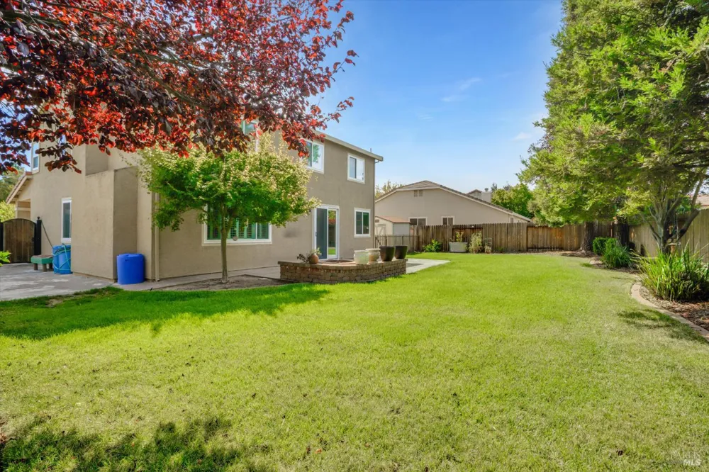 818 Summerbreeze Drive Vacaville, CA 95687