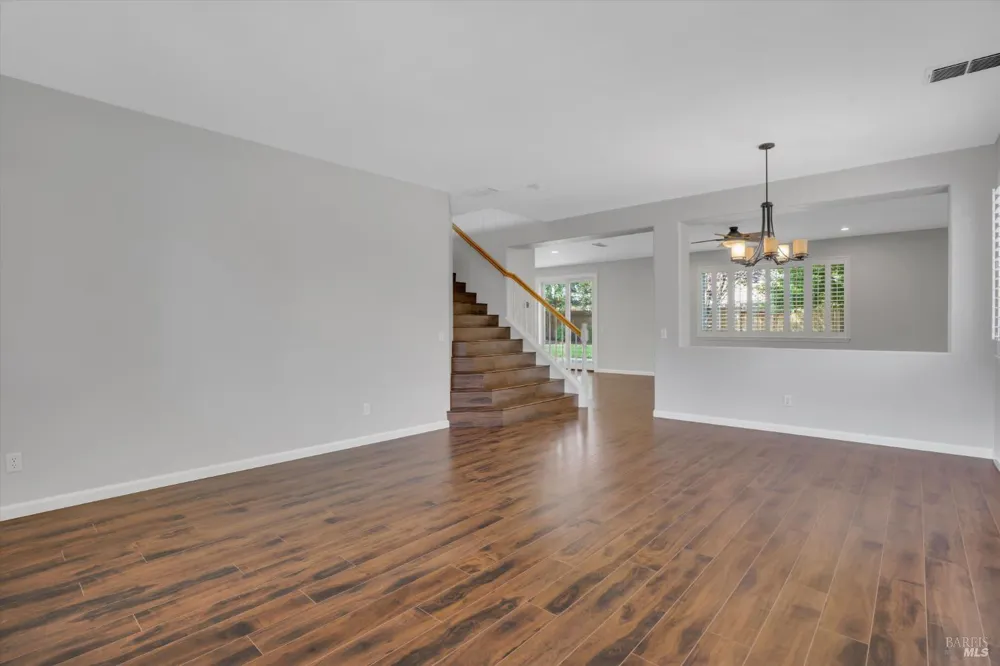 818 Summerbreeze Drive Vacaville, CA 95687