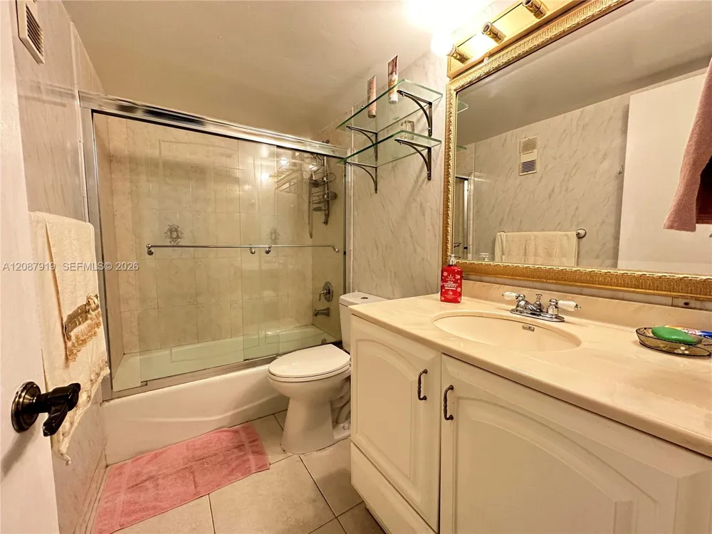 3910 Inverrary Blvd #202-B Lauderhill, FL 33319