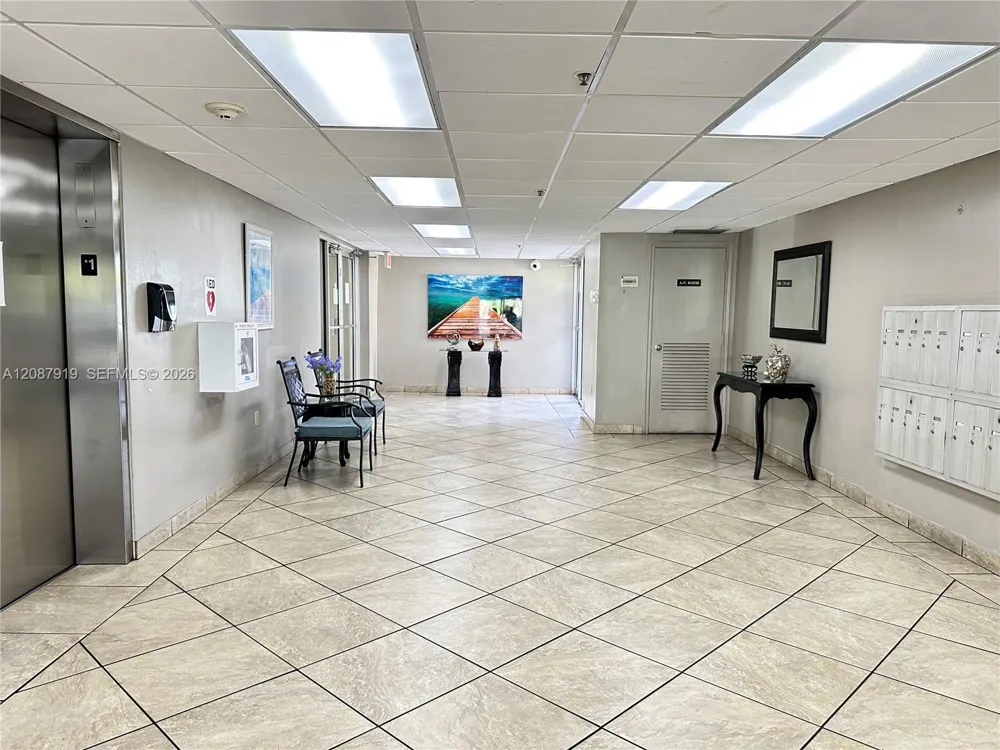 3910 Inverrary Blvd #202-B Lauderhill, FL 33319