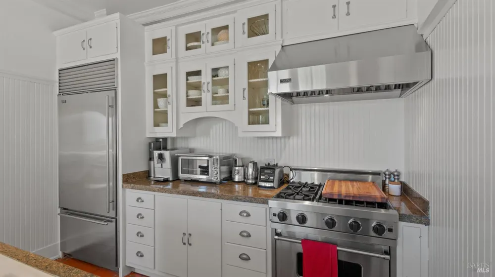 2 Lower Crescent Avenue Sausalito, CA 94965