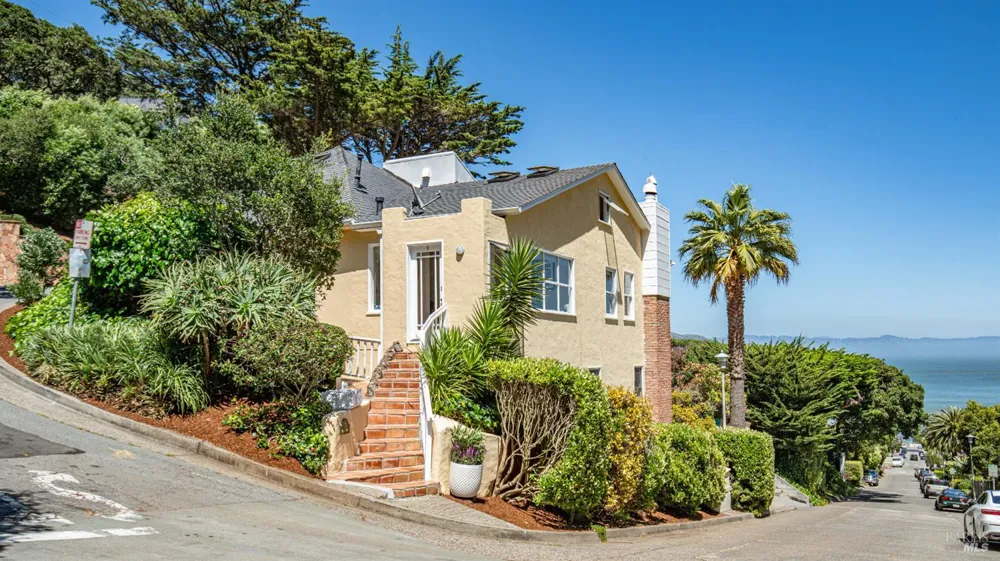 2 Lower Crescent Avenue Sausalito, CA 94965