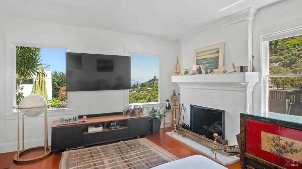 2 Lower Crescent Avenue Sausalito, CA 94965