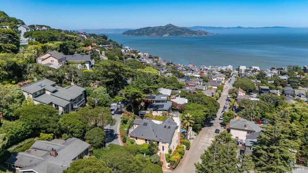 2 Lower Crescent Avenue Sausalito, CA 94965
