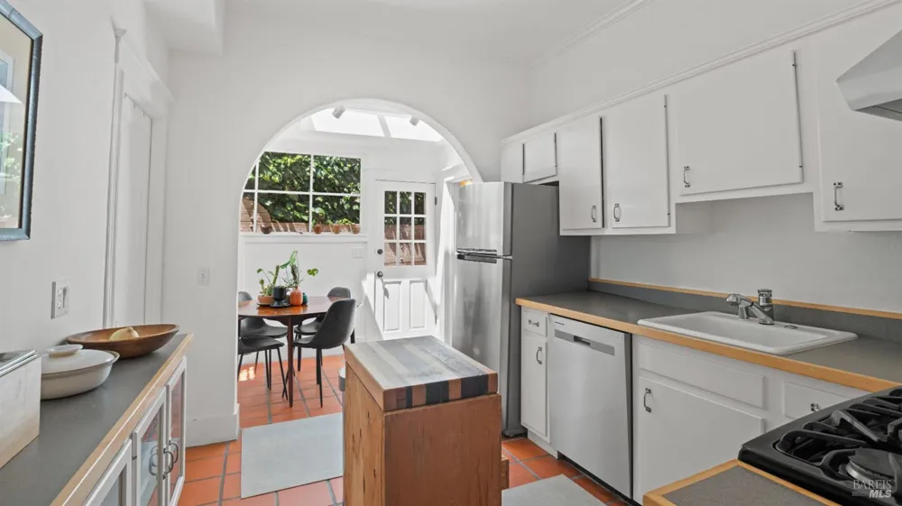 2 Lower Crescent Avenue Sausalito, CA 94965
