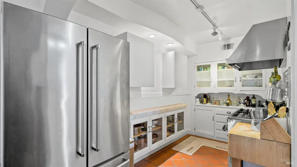 2 Lower Crescent Avenue Sausalito, CA 94965