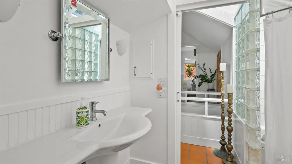 2 Lower Crescent Avenue Sausalito, CA 94965