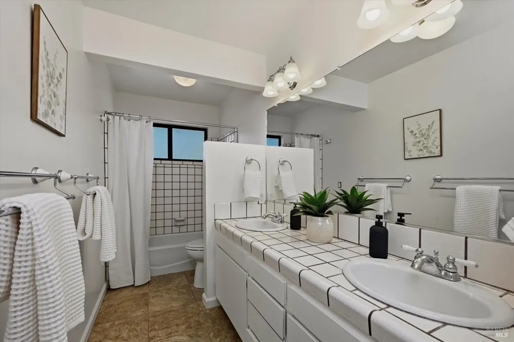 2604 Rancho Cabeza Drive Santa Rosa, CA 95404