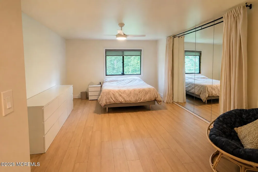 72 Lenape Trail Tinton Falls, NJ 07724