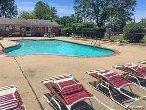 7370 CENTRAL ST APT 10 Westland City, MI 48185