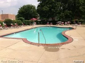 7370 CENTRAL ST APT 10 Westland City, MI 48185