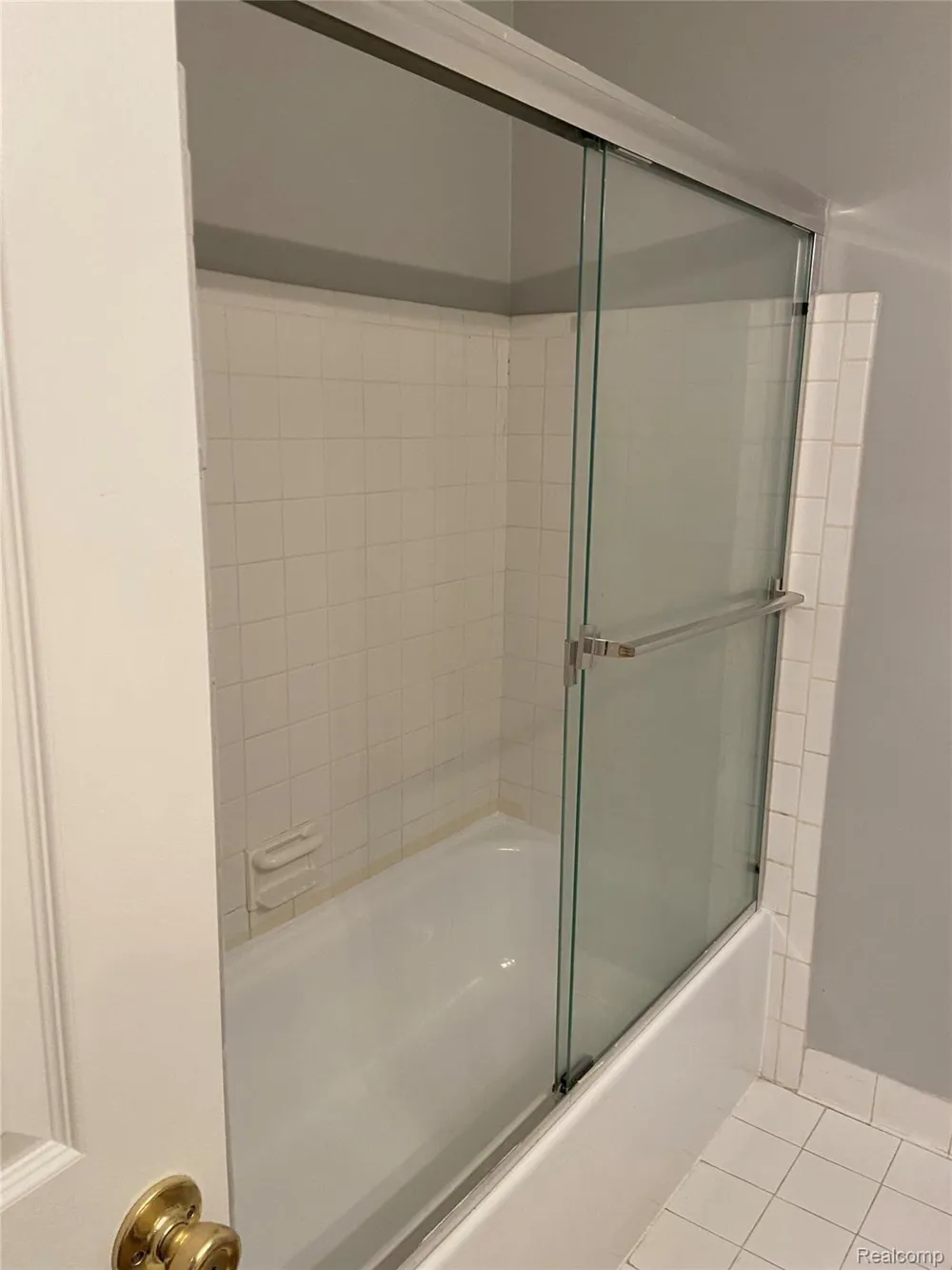 7370 CENTRAL ST APT 10 Westland City, MI 48185