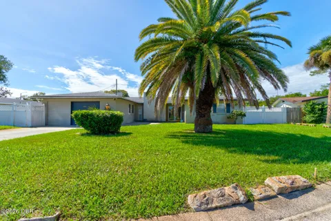 1653 Lawrence Circle