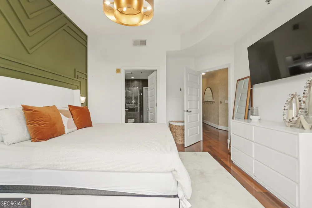 1080 Peachtree ST NE Atlanta, GA 30309