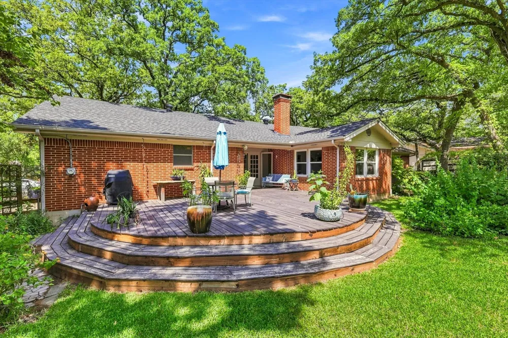 307 Shadow Lane Euless, TX 76039