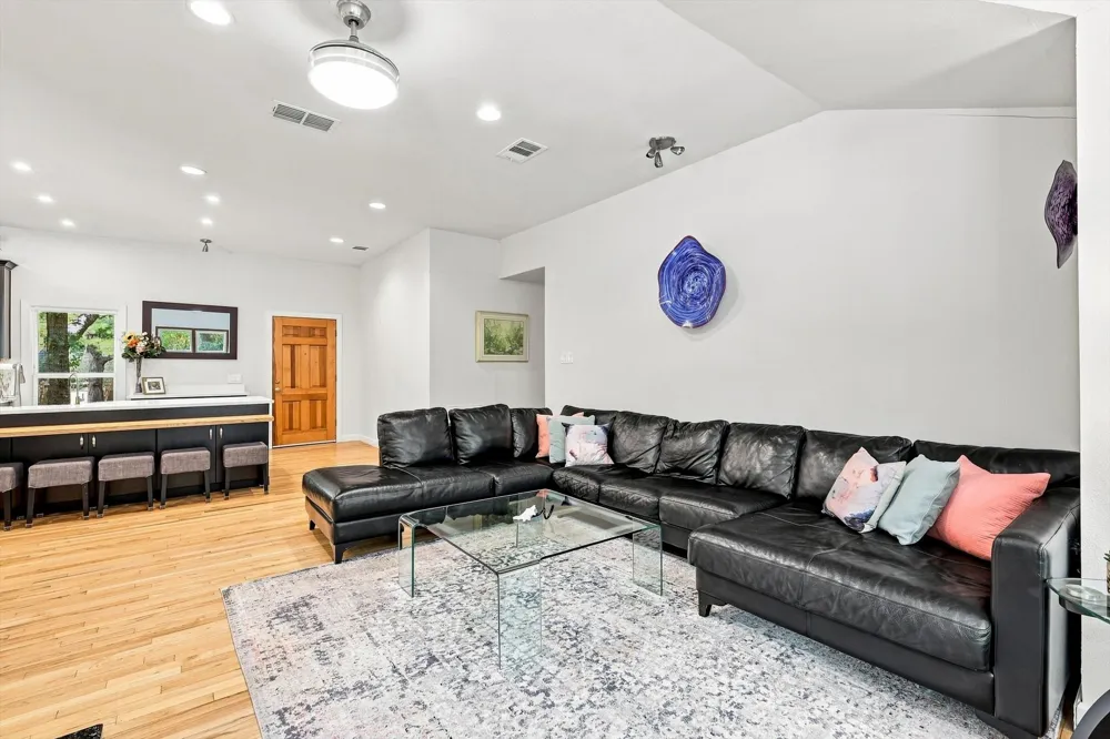 307 Shadow Lane Euless, TX 76039