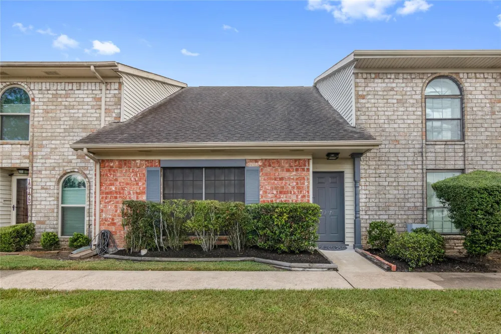 12176 Beamer Road Houston, TX 77089