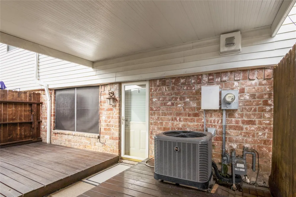 12176 Beamer Road Houston, TX 77089