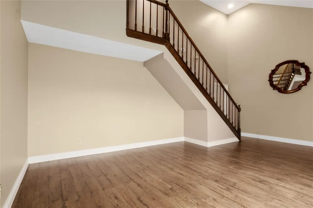 12176 Beamer Road Houston, TX 77089