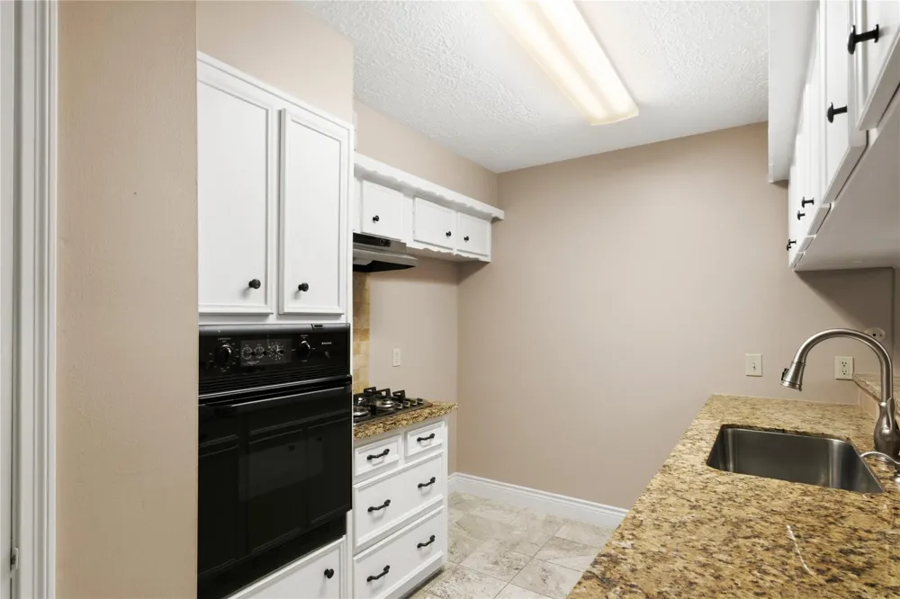 12176 Beamer Road Houston, TX 77089