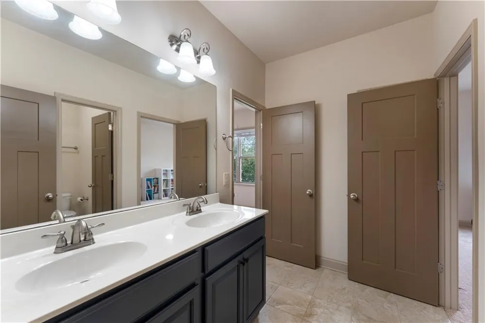 3152 Jocassee Drive Buford, GA 30519