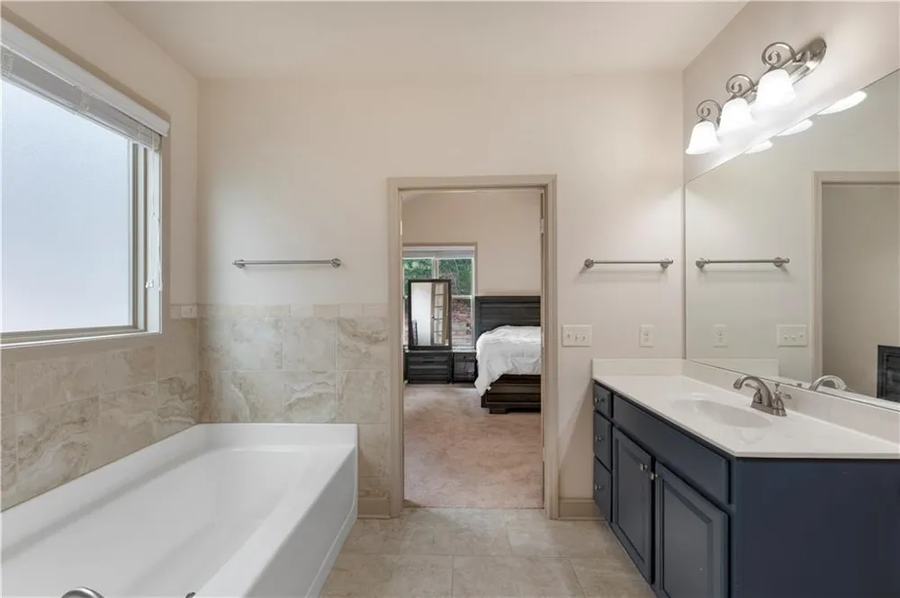 3152 Jocassee Drive Buford, GA 30519