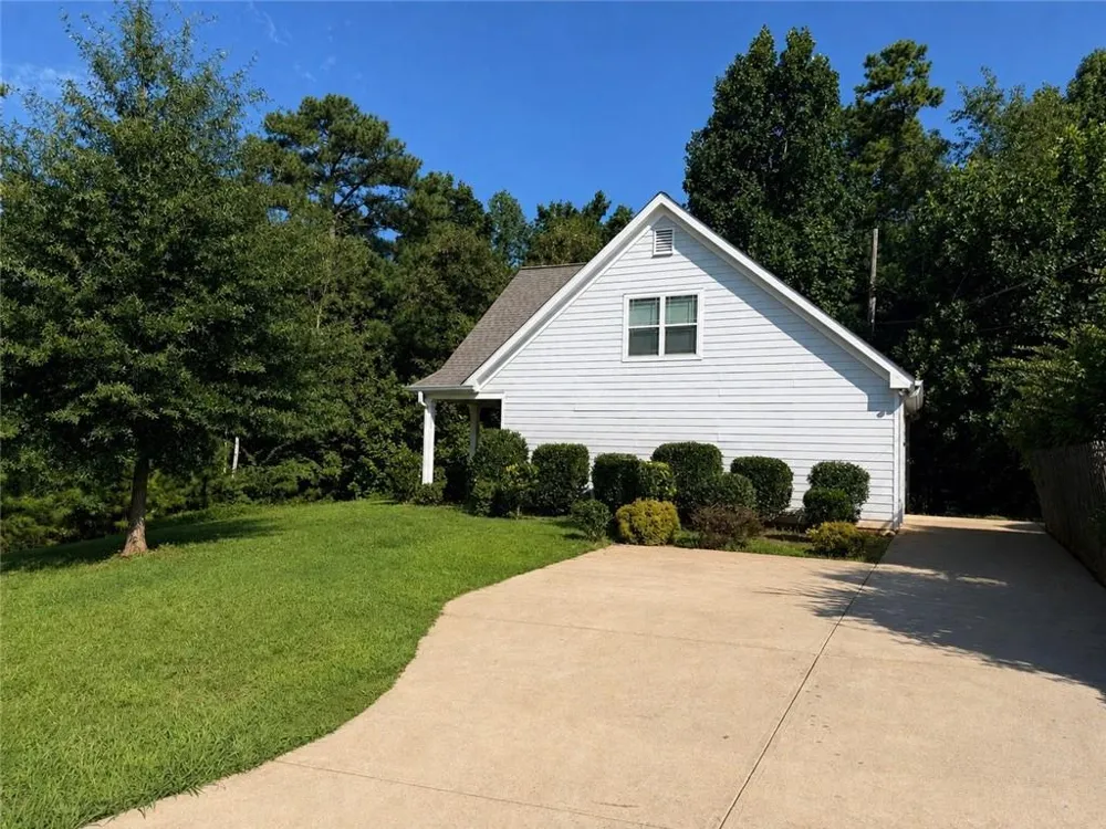 8850 Four Mile Creek Road Gainesville, GA 30506