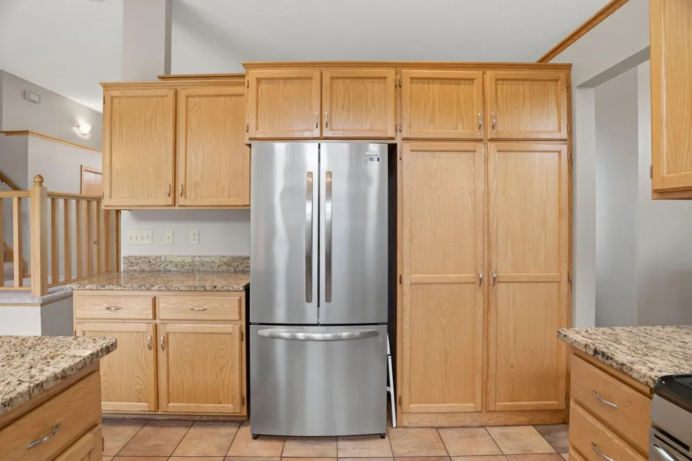 8901 Dunbar Knoll Brooklyn Park, MN 55443