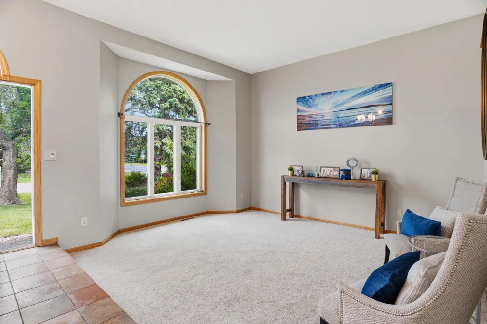 8901 Dunbar Knoll Brooklyn Park, MN 55443