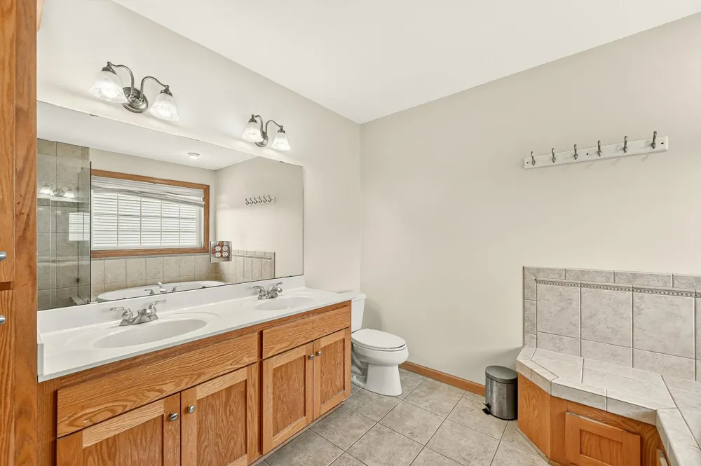 2144 Jade Lane NE Rochester, MN 55906