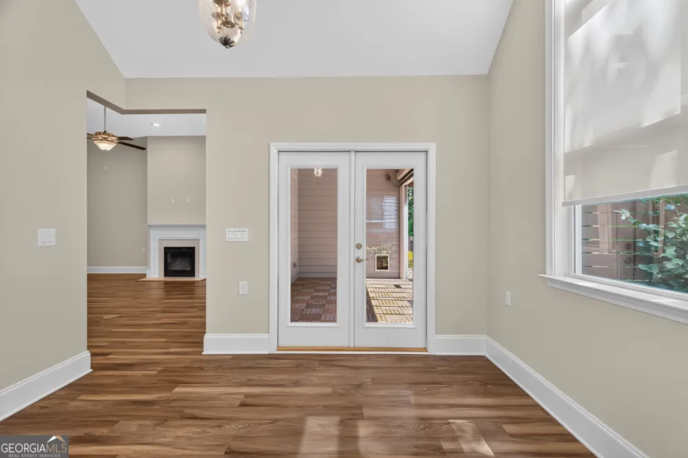 523 Margaret LN Woodstock, GA 30188