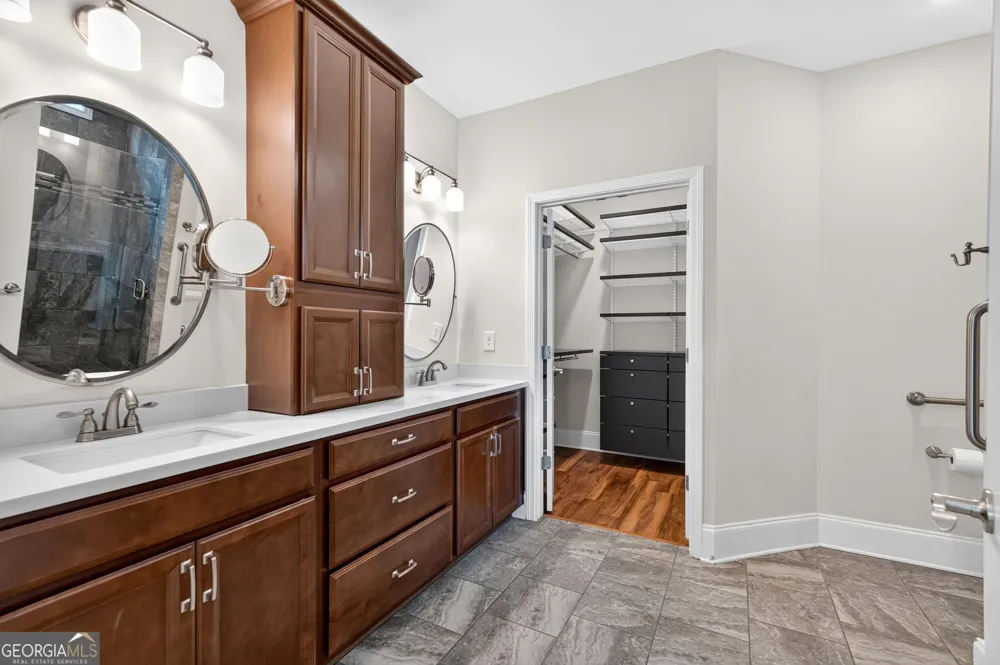 523 Margaret LN Woodstock, GA 30188