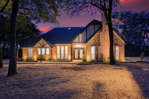 1022 Alamo Drive