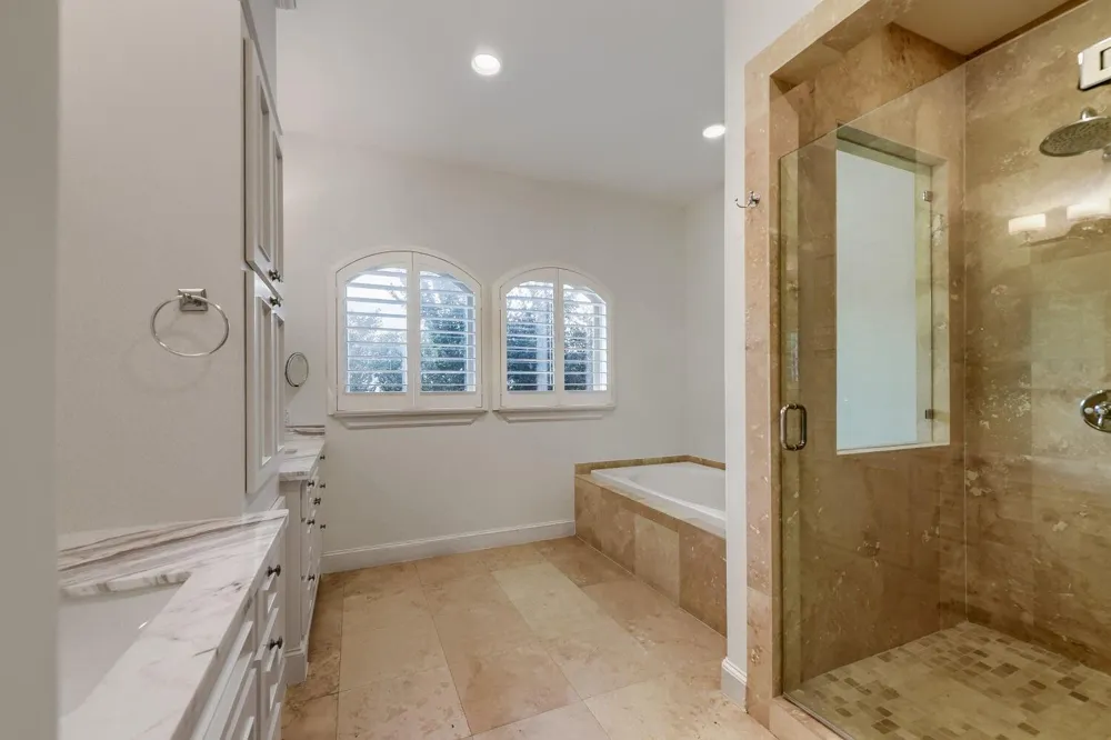 27 Johnathan Landing Court Spring, TX 77389