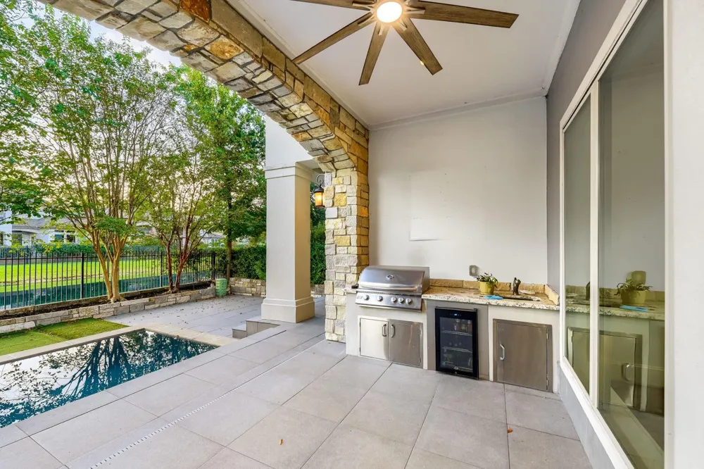 27 Johnathan Landing Court Spring, TX 77389