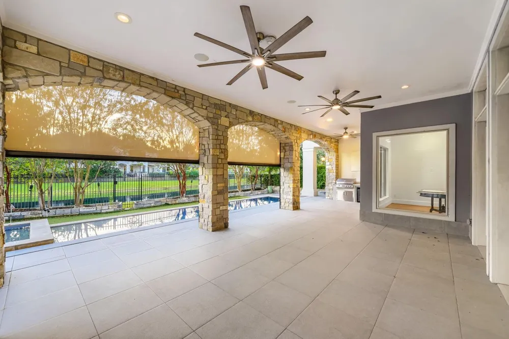 27 Johnathan Landing Court Spring, TX 77389