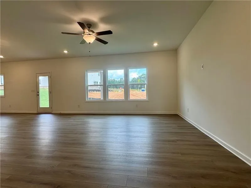 5441 Hargrove Way Flowery Branch, GA 30542