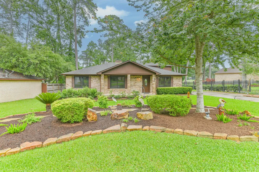 252 Springs Edge Drive Montgomery, TX 77356