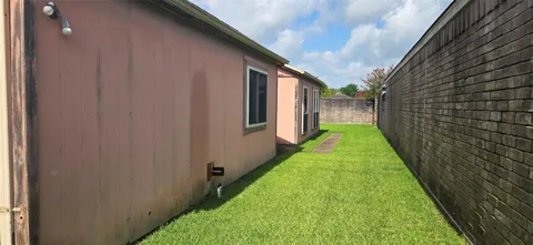 3807 Vineyard Drive