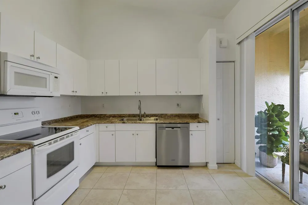 2193 BIG WOOD CAY West Palm Beach, FL 33411