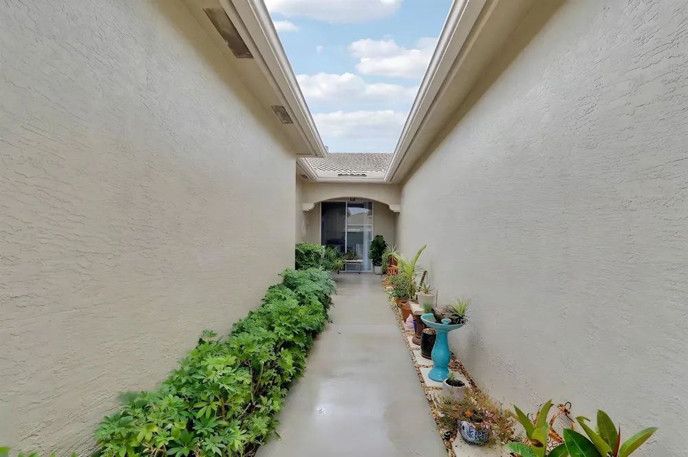 2193 BIG WOOD CAY West Palm Beach, FL 33411
