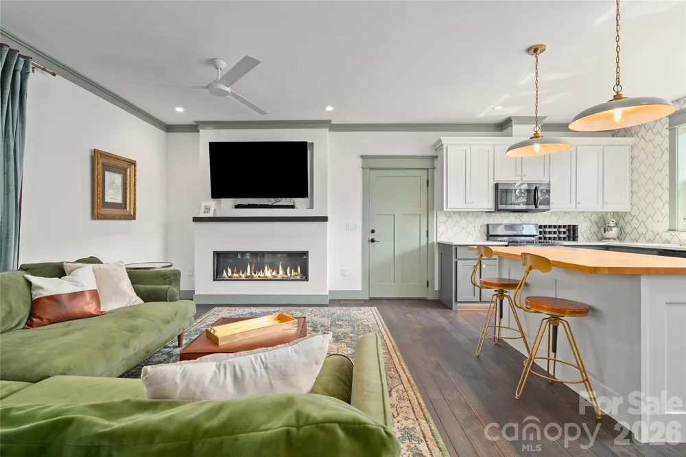55 Acona Lane Asheville, NC 28803