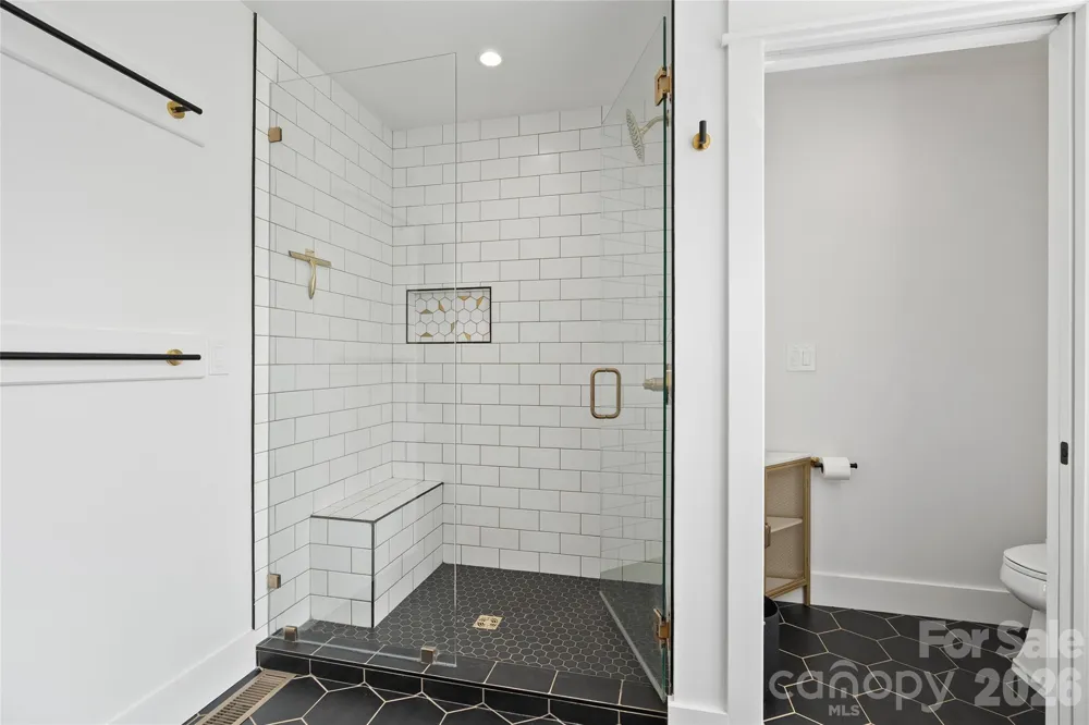 55 Acona Lane Asheville, NC 28803