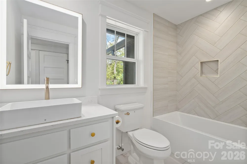 55 Acona Lane Asheville, NC 28803