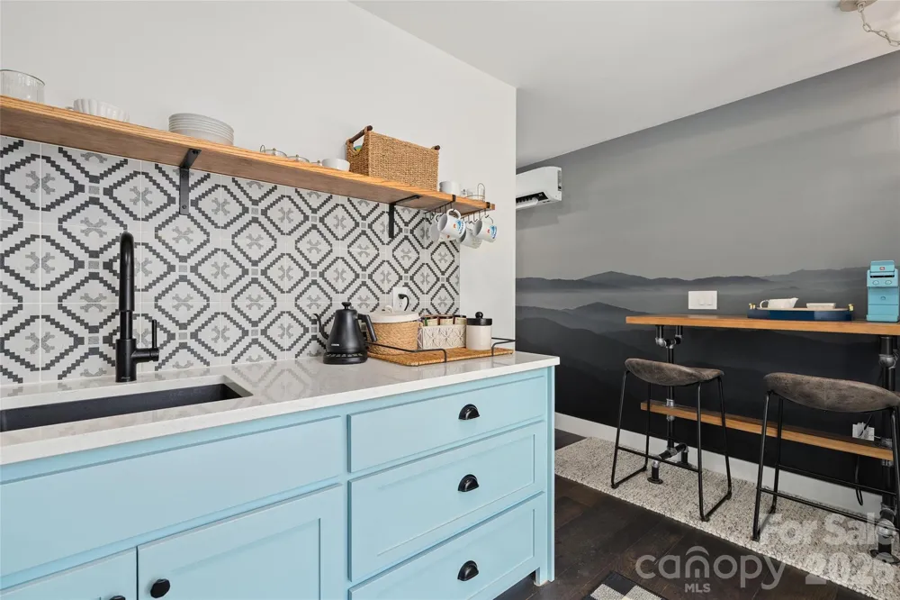 55 Acona Lane Asheville, NC 28803