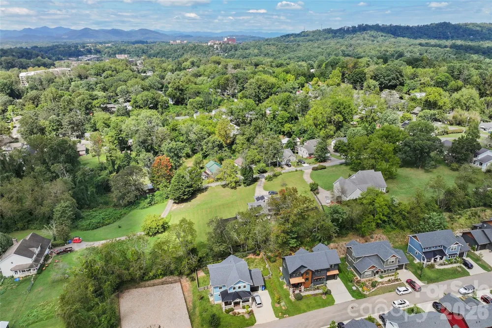 55 Acona Lane Asheville, NC 28803
